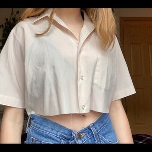 size L vintage button up crop top 🎂🥶